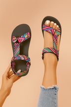 Luna | Sandals with a colorful strap 2